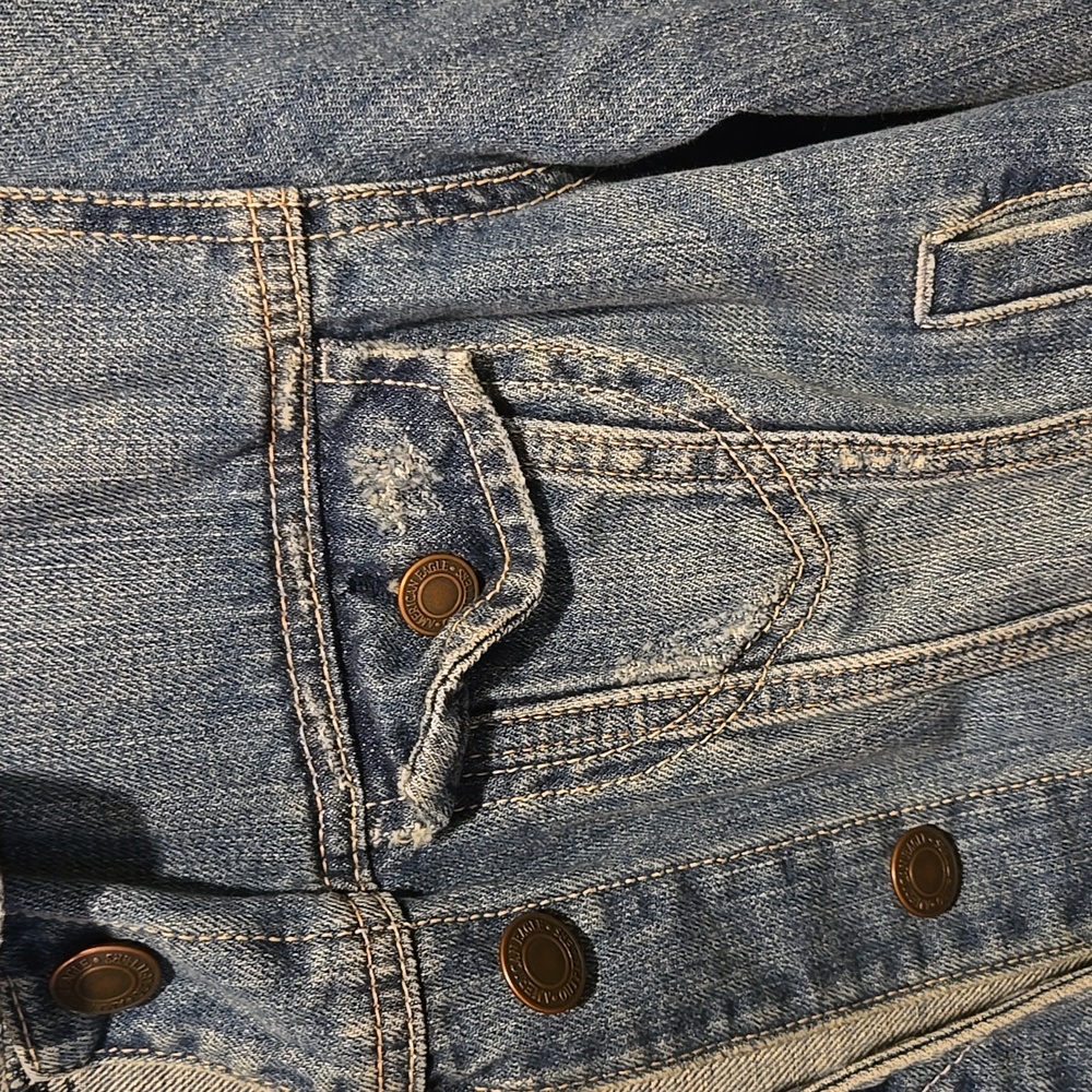 American Eagle Cropped Jean Jacket, Light Wash Distressed, Large - Picture 4 of 13